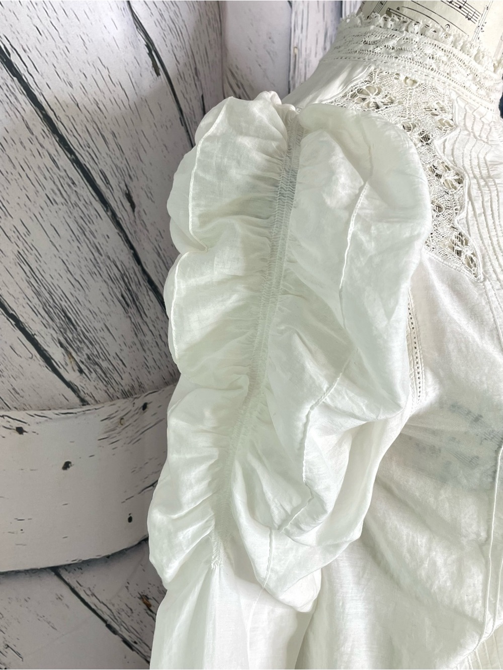 Farm Rio Off White Victorian Inset Lace Blouse Long Puffed Sleeved Size M - Picture 4 of 10